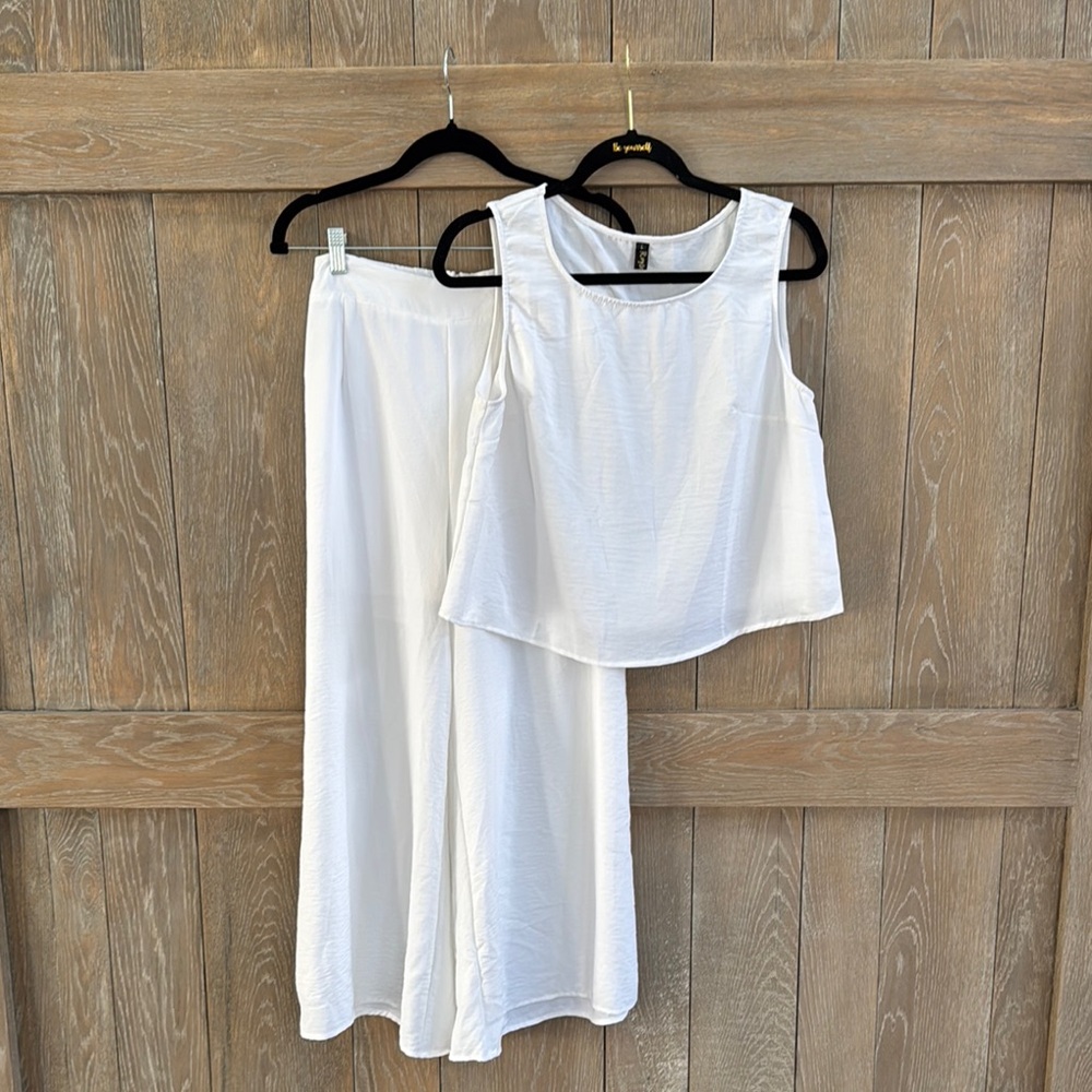 Amazon White Women's Trousers and Top Set